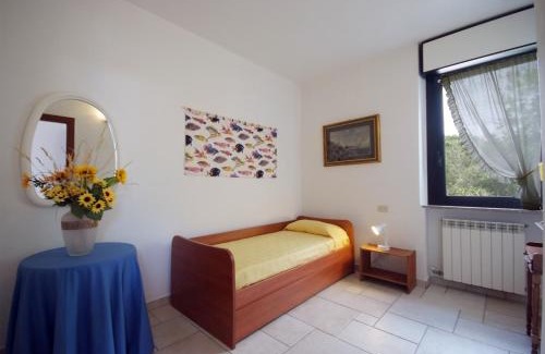 Marina di Campo Apartment | Appartamenti Serenity - 2 posti auto - in villa e in centro