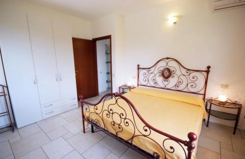Marina di Campo Apartment | Appartamenti Serenity - 2 posti auto - in villa e in centro