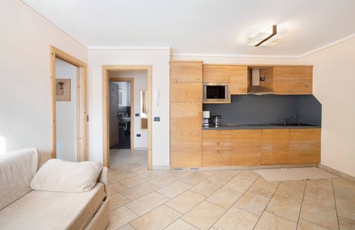 San Rocco Apartment | "Appartamento 1 Deluxe - Alpen Suite" with Mountain View, Garden & Wi-Fi