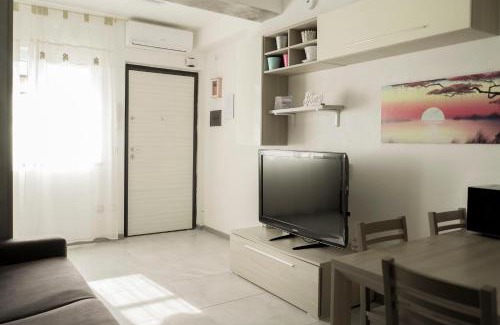 Agropoli Apartment | Appartamento 4 posti letto, vicino al centro e al mare, con terrazza, aria condizionata, parcheggio privato e wifi
