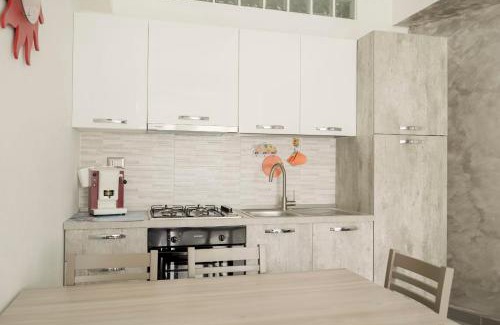 Agropoli Apartment | Appartamento 4 posti letto, vicino al centro e al mare, con terrazza, aria condizionata, parcheggio privato e wifi
