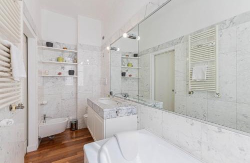 Washington Apartment | Appartamento a 5 stelle con idromassaggio con 2 camere da letto