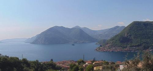 Solto Collina Apartment | Appartamento Clivo