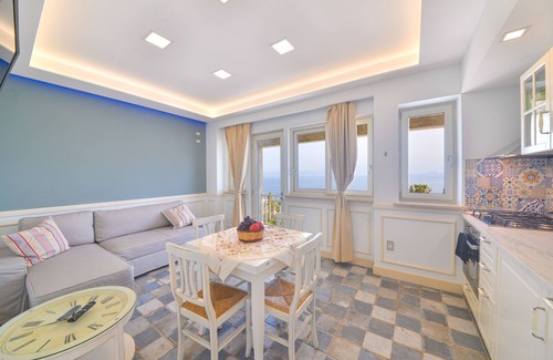 Succhivo House | Appartamento con Balcone - Belgodere Apartments