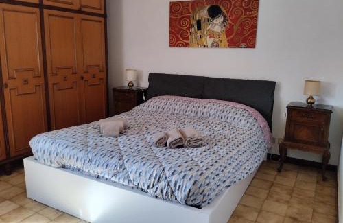 Rezza Apartment | Appartamento con posto auto privato comodo a centro e spiagge