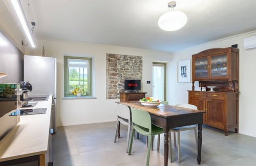 Dogliani Apartment | Appartamento Degas - Two Bedroom Apartment, Sleeps 4