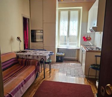 Oltretorrente Apartment | Appartamento F A L S T A F F