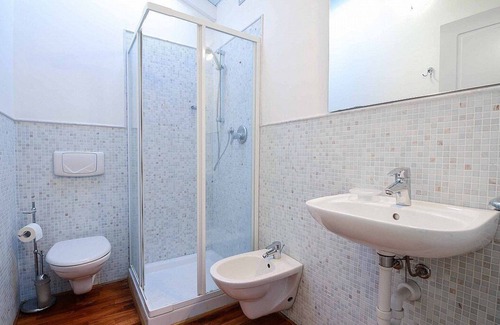 Seravezza House | Appartamento Fidele B: A modern and graceful two-story apartment situated a few minutes from the town center, with Free WI-FI.