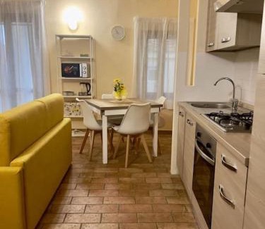 Calcinaia Apartment | Appartamento Il Girasole
