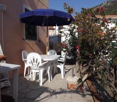 Pomonte Apartment | Appartamento Il Girasole