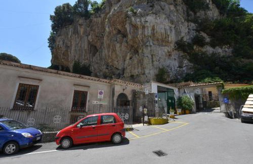 Amalfi Apartment | Appartamento in Amalfi center with 59 steps-gradini 650mt from the sea