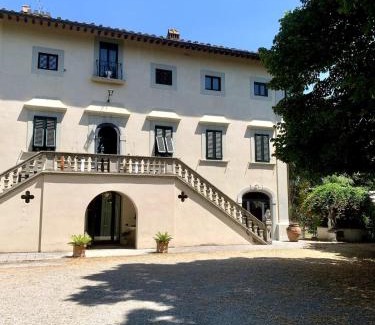 Empoli Apartment | Appartamento in villa storica: Villa Giulia