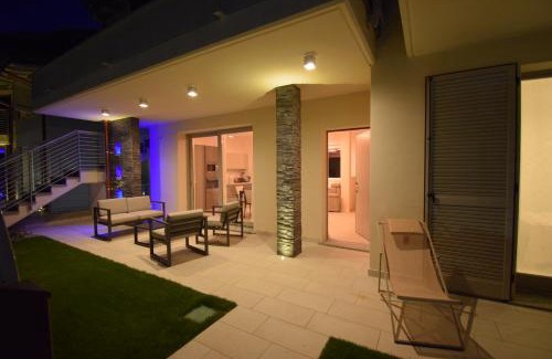 Oliveto Lario House | Appartamento Narciso - Facing lake Como Bellagio Wild Flowers
