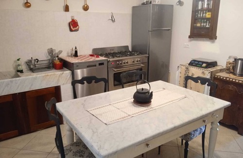 Buriano Apartment | Appartamento nel Caratteristico Borgo di Buriano a Pochi Minuti dal Mare