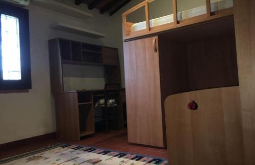 Pontedera Apartment | Appartamento Rustico Toscano nel cuore del bosco