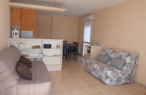 Saint-Gilles-Croix-de-Vie Apartment | Appartement Saint-Gilles-Croix-de-Vie, 2 pièces, 4 personnes - FR-1-91-137