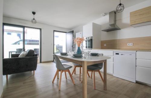 Saint-Gilles-Croix-de-Vie Apartment | Appartement neuf, 150m de la grande plage, parking, proche commerces