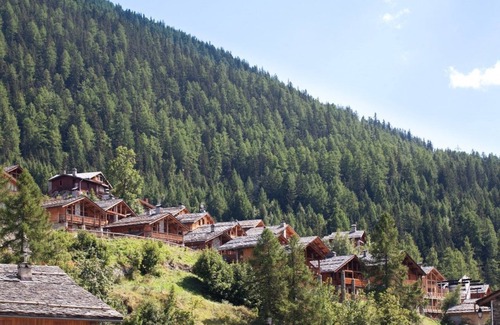 Sainte-Foy-Tarentaise Condo | Appartement Confortable au Pied des Pistes | Piscine Intérieure + Spa