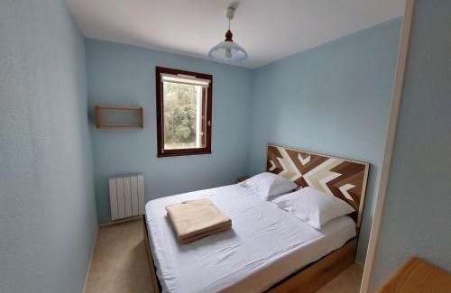 Saint-Georges-de-Didonne Apartment | Appartement 2 pièces à 300m de la plage avec balcon ensoleillé à Saint-Georges-de-Didonne - FR-1-550-48