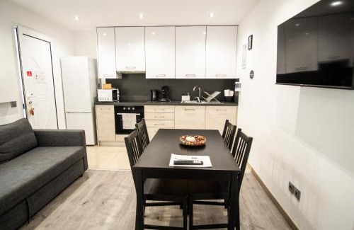 Le Pin Apartment | Appartement 1-4 pers - Proche Paris, CDG, Grand Paris Arena - A L'Ombre du Pin "5"