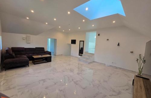Luzancy Apartment | Appartement 150m2 avec jardin 3000 m2