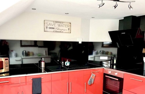 Epernay Apartment | Appartement 2 Chambres à 50m de l' Avenue de Champagne
