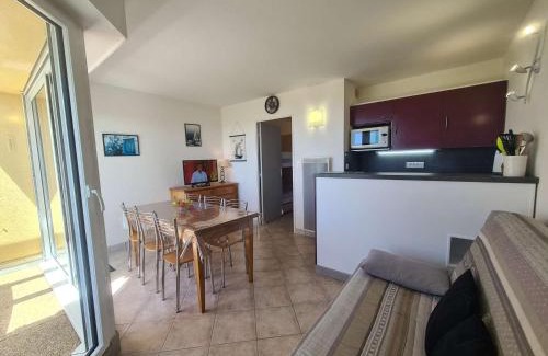 Saint-Jean-de-Monts Apartment | Appartement 2 pièces/cabine, piscine, parking, bord de mer - Saint Jean de Monts - FR-1-224C-81
