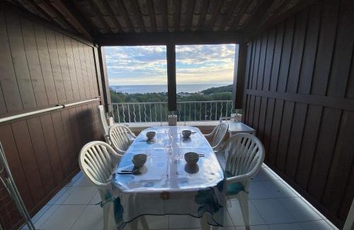 Cap Esterel Apartment | Appartement 2 pièces avec terrasse et vue mer, accès piscine et parking inclus - FR-1-504-677