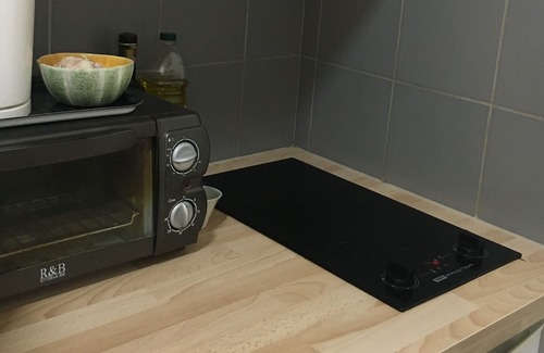 Saint-Fargeau Apartment | Appartement 2 Pièces Avec Baies Vitrées à Paris 20è