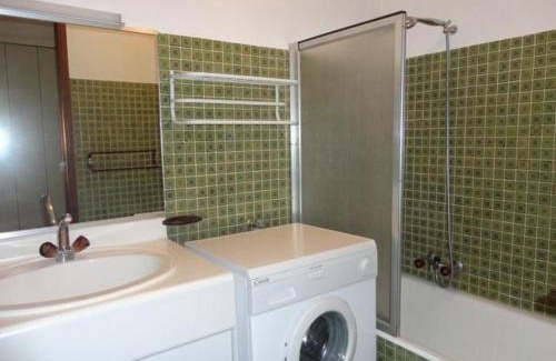 Les Carroz-d'Araches Apartment | Appartement 2 pièces pour 6 personnes, cabine, parking, au cœur du village, proche des pistes - FR-1-572-166