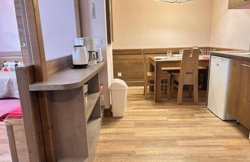 Risoul Apartment | Appartement 2P cabine, 4 couchages, piscine, sauna, proche pistes – Risoul 1850 - FR-1-330-569