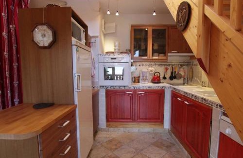 Forville Apartment | Appartement 2P Mezzanine 4 Pers à Briançon avec Balcon et Parking - FR-1-330C-121