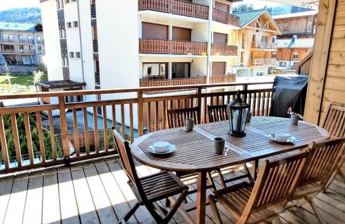 Les Gets Apartment | Appartement 4 étoiles aux Gets avec 2 chambres, cabine et terrasses, proche centre et pistes de ski - FR-1-598-6
