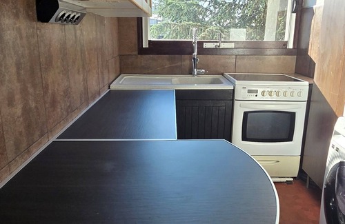 Romainville Apartment | Appartement 45 M2 à 300m du Métro Avec Large Balcon et Très Grande TV 75 Pouces