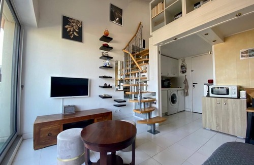 Sete Condo | Appartement 4e Étage 300 m Plage