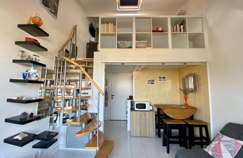 Sete Condo | Appartement 4e Étage 300 m Plage