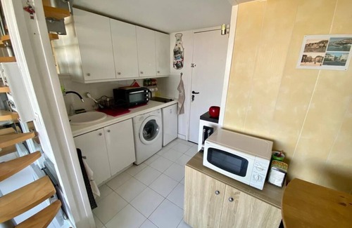 Sete Condo | Appartement 4e Étage 300 m Plage