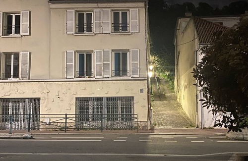 Saint-Maurice Apartment | Appartement Atypique/Ancien bar à 100 Mètres du Bois de Vincennes