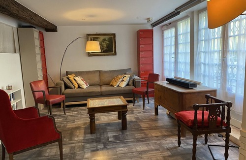 Saint-Maurice Apartment | Appartement Atypique/Ancien bar à 100 Mètres du Bois de Vincennes
