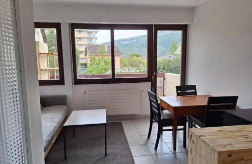 Gaillard Apartment | Appartement au calme avec balcon proche Genève