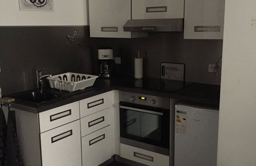 Loupian Apartment | Appartement au Coeur D'un Village Classé