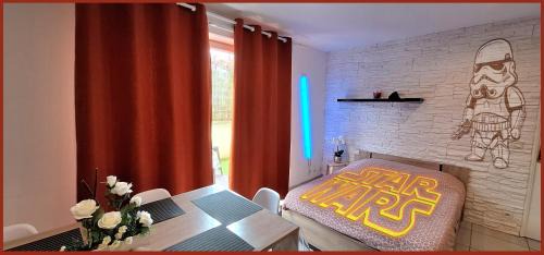 Chanteloup-en-Brie Apartment | Appartement avec salle de jeux privée,10min de disney transport en commun 6 couchages