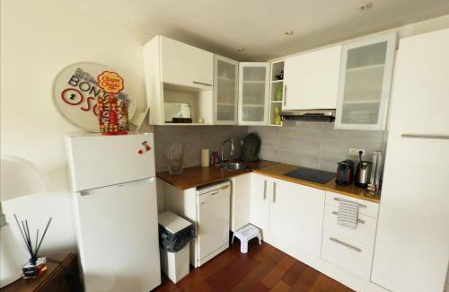 3rd Arrondissement Apartment | Appartement avec balcon