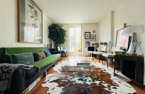 3rd Arrondissement Apartment | Appartement avec balcon