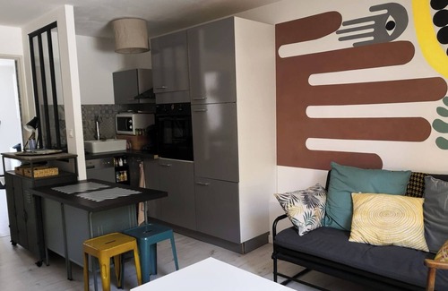 Hyeres City Centre Apartment | Appartement Avec Jardin . 5min à Pied du Centre Ville et Proche des Plages