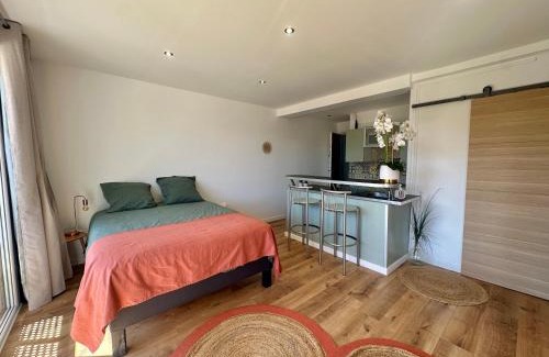 Carnoux-en-Provence Apartment | Appartement avec terrasse proche Cassis