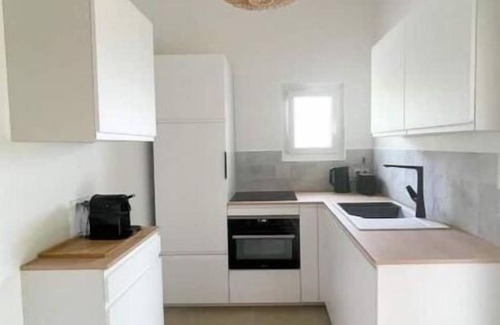 Flayosc Apartment | Appartement Avec une Chambre, Piscine et Tennis