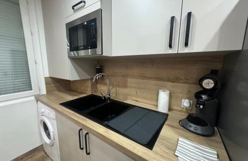 Roussillon-en-Isere Apartment | Appartement cosy