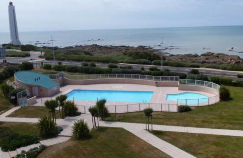 Les Sables d'Olonne Apartment | Appartement calme avec piscine à la Chaume - FR-1-197-154
