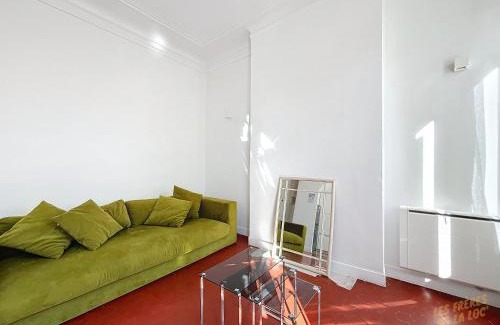 6th Arrondissement Apartment | Appartement Central - Balcon & Lumineux - Les Frères de la Loc'